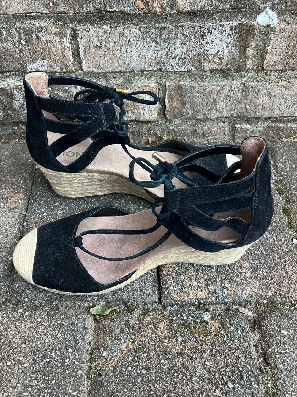 Vionic Black Lace-Up Espadrille Wedge Sandals size 8.5